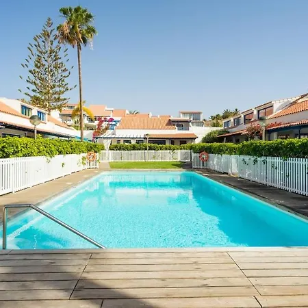Fabulous , Wifi, Swimming Pool And בית נופש *